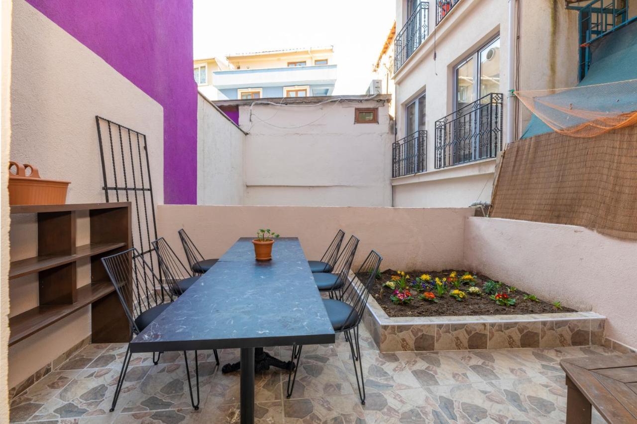 Taksim Wooden House Hostel Истанбул Екстериор снимка