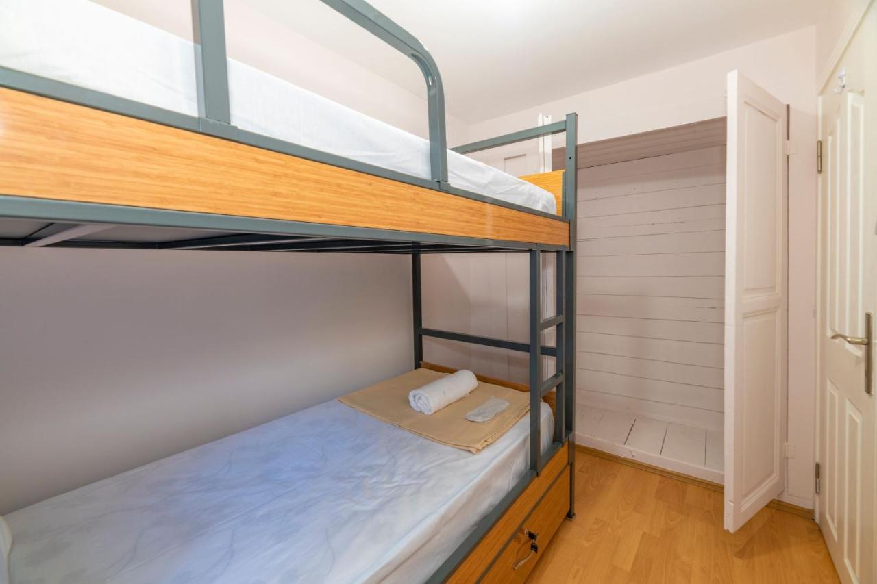 Taksim Wooden House Hostel Истанбул Екстериор снимка