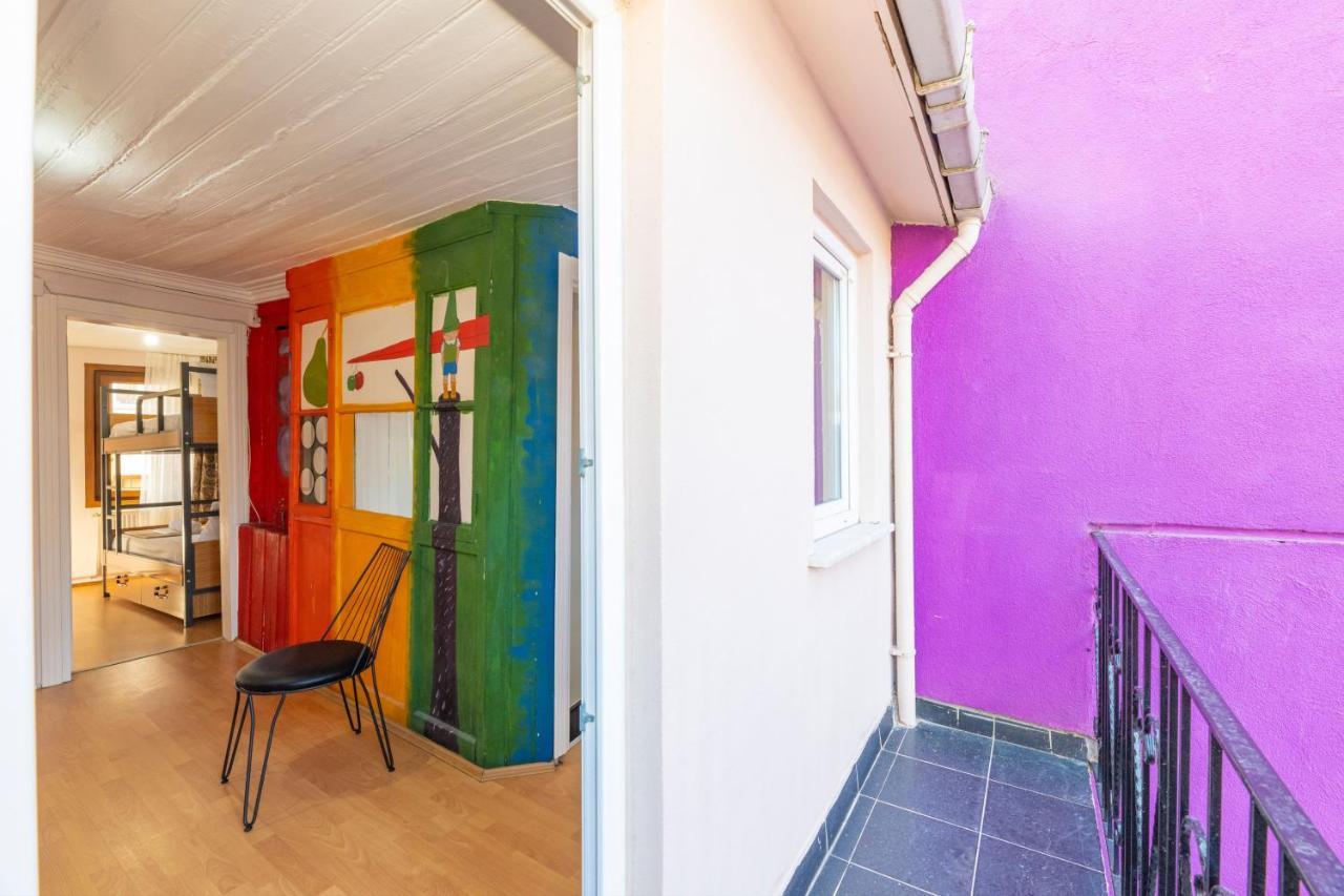 Taksim Wooden House Hostel Истанбул Екстериор снимка